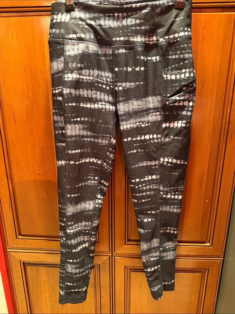 Avia Black & Gray Tie-Dye Leggings